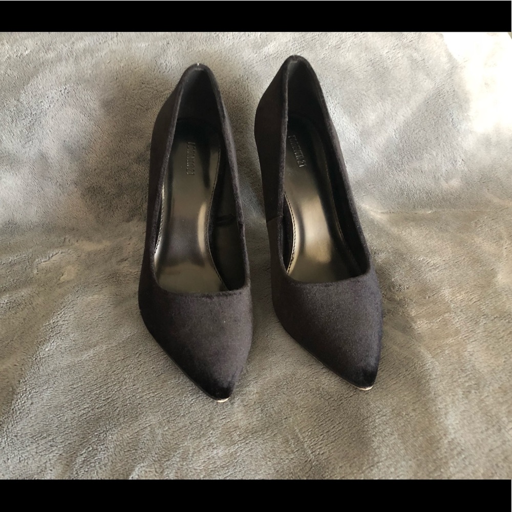 Velvet classic heels